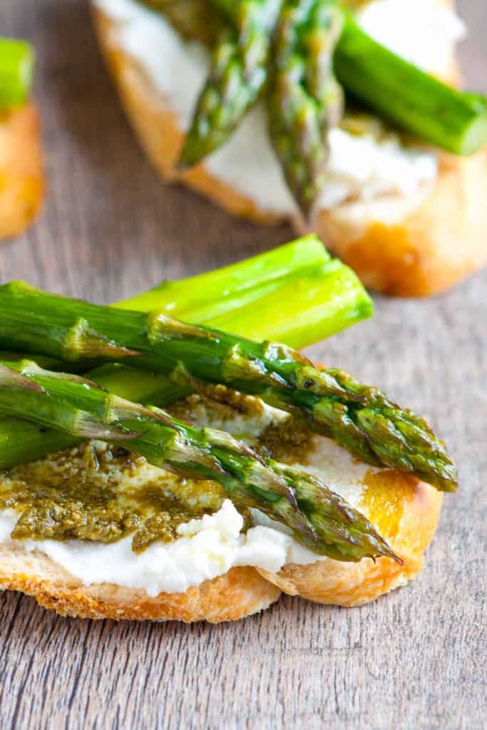 Roasted Asparagus, Ricotta and Pesto Crostini