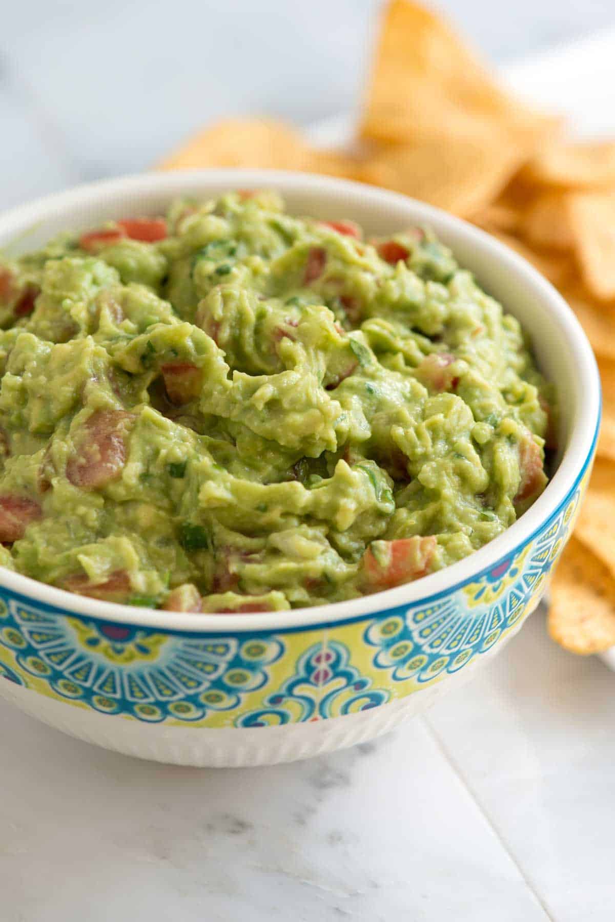 Best Ever Guacamole (Fresh, Easy & Authentic)