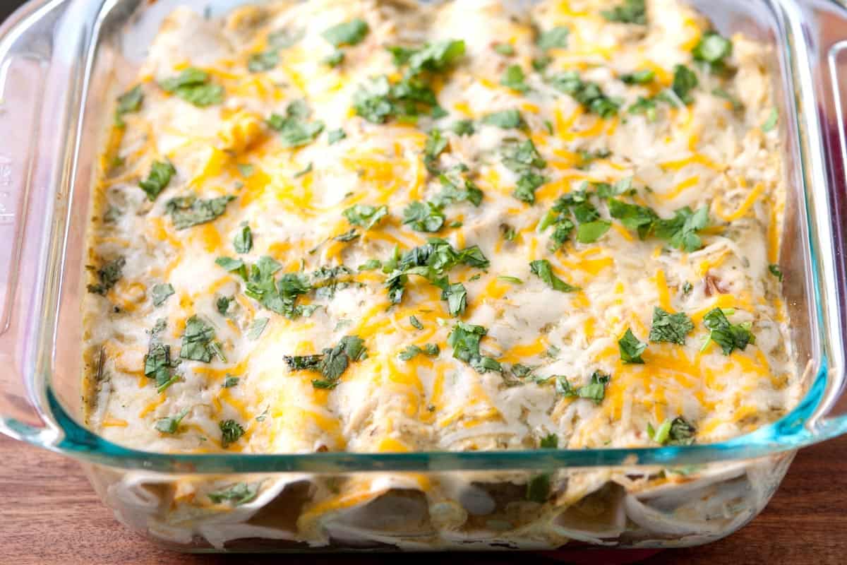 Featured image of post Recipe of Chicken Enchilada Recipes With Green Sauce