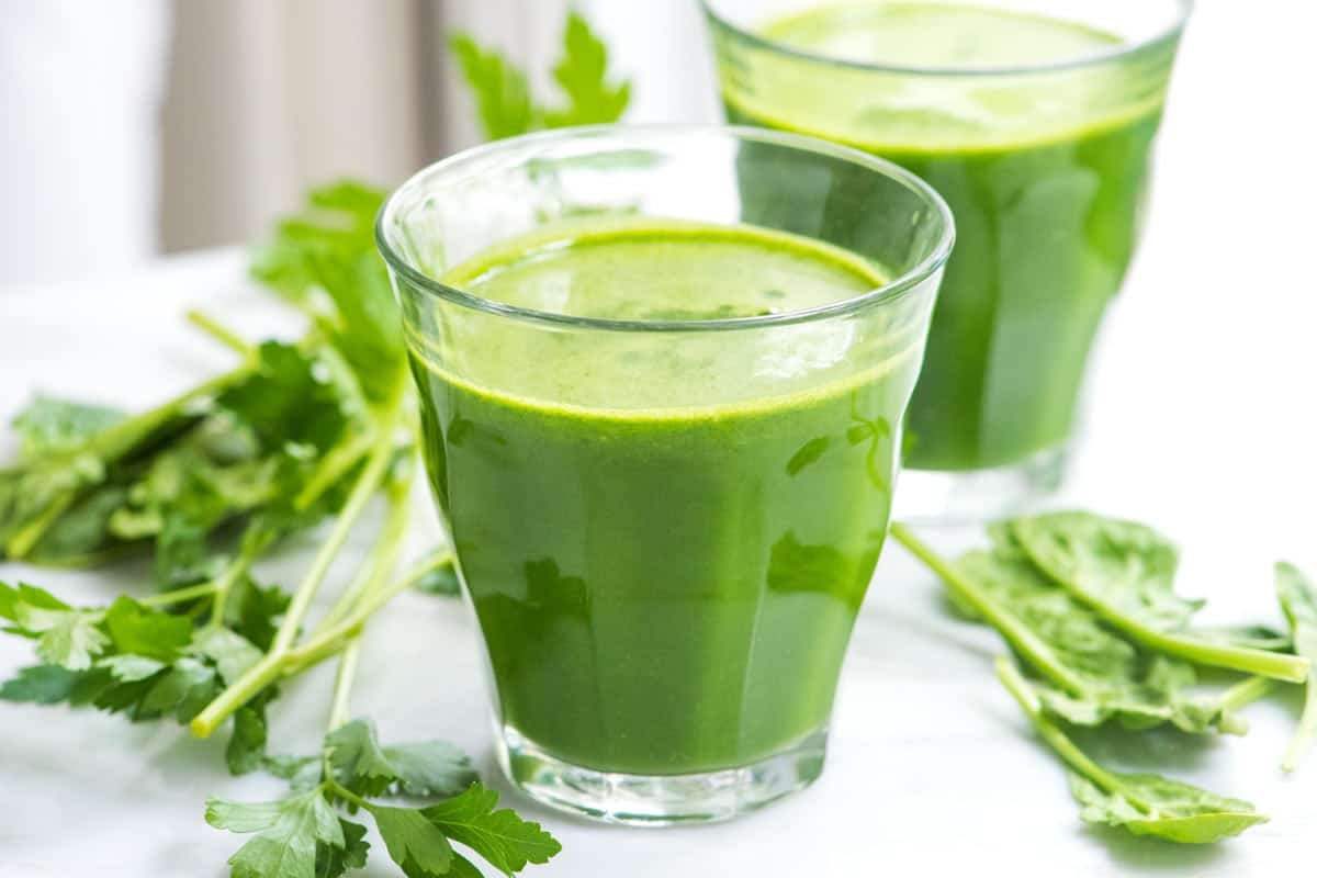 How To Make Green Juice in a Blender - This Savory Vegan