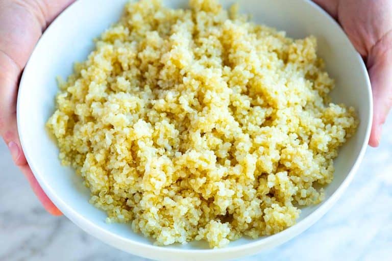 How to Cook Quinoa (Light & Fluffy)