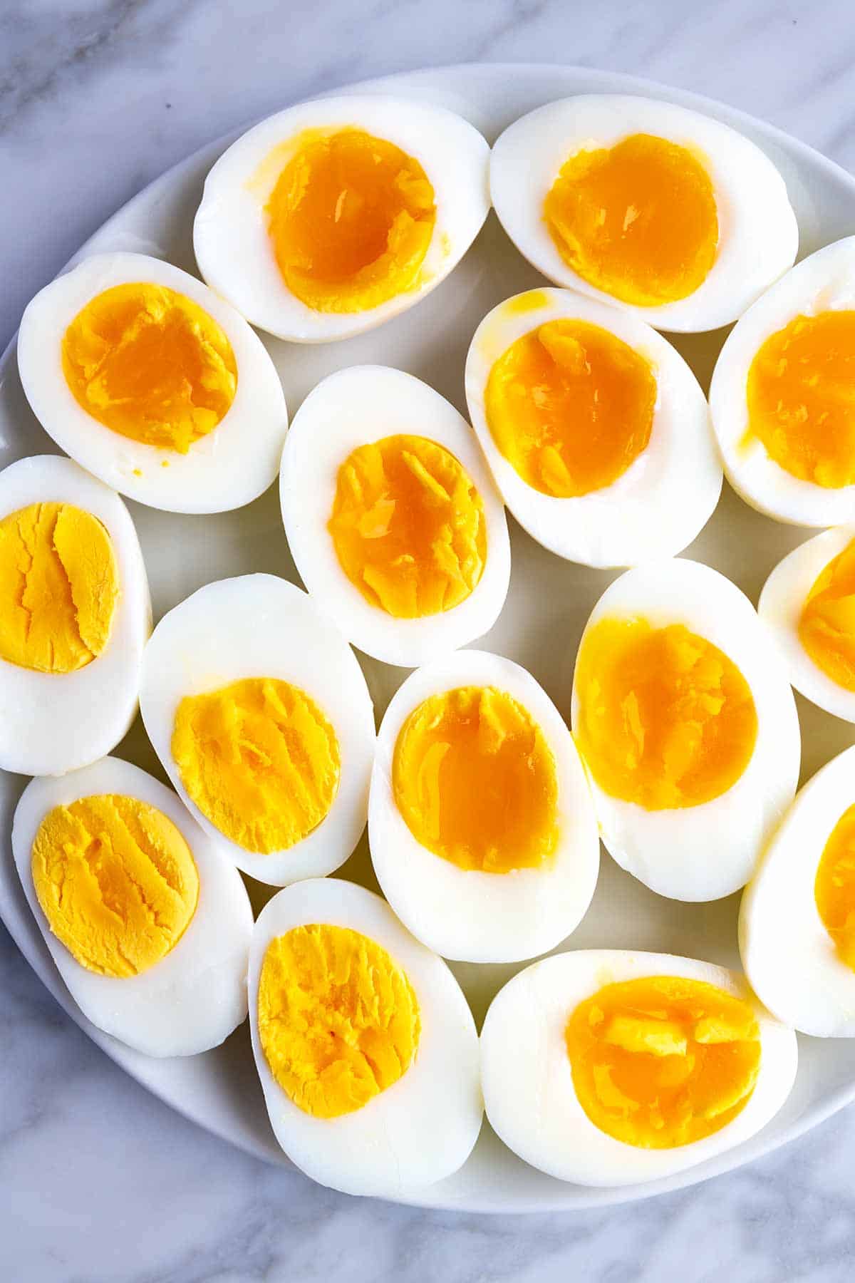 https://www.inspiredtaste.net/wp-content/uploads/2019/04/Easy-Instant-Pot-Hard-Boiled-Eggs-Recipe-1-1200.jpg