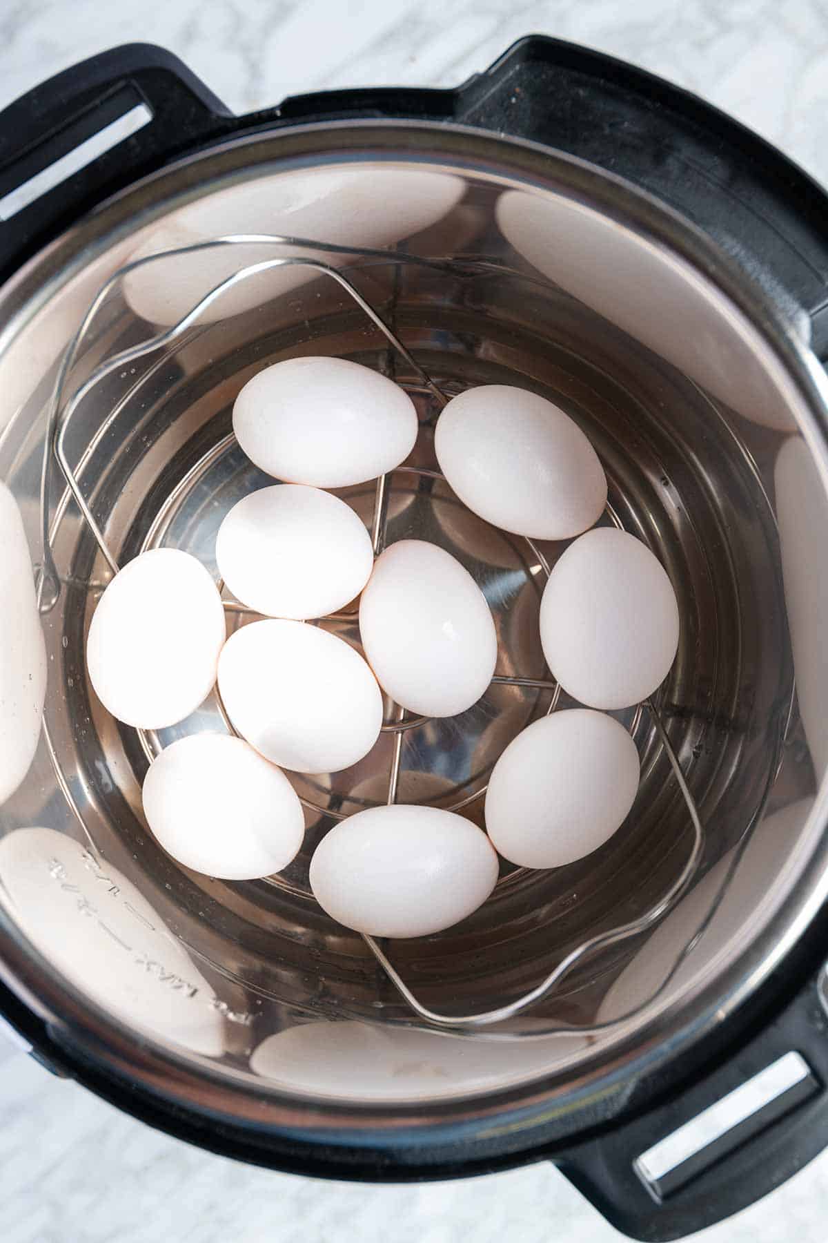 https://www.inspiredtaste.net/wp-content/uploads/2019/04/Easy-Instant-Pot-Hard-Boiled-Eggs-Recipe-2-1200.jpg