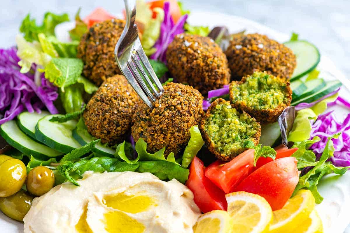 How to Make Perfectly Crispy Falafel
