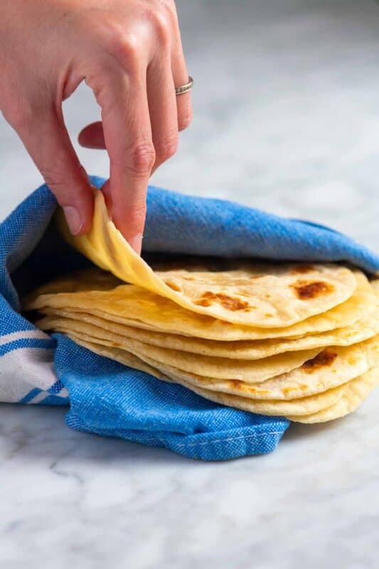 Easy Soft Flour Tortillas Recipe