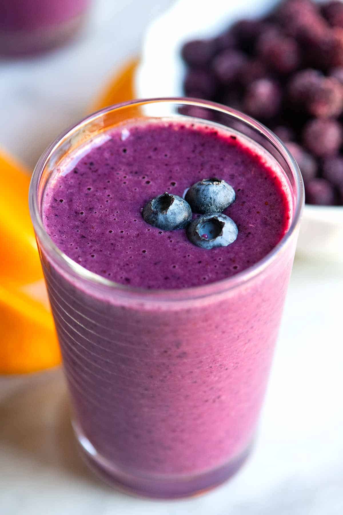 what fruit goes with blueberries in a smoothie