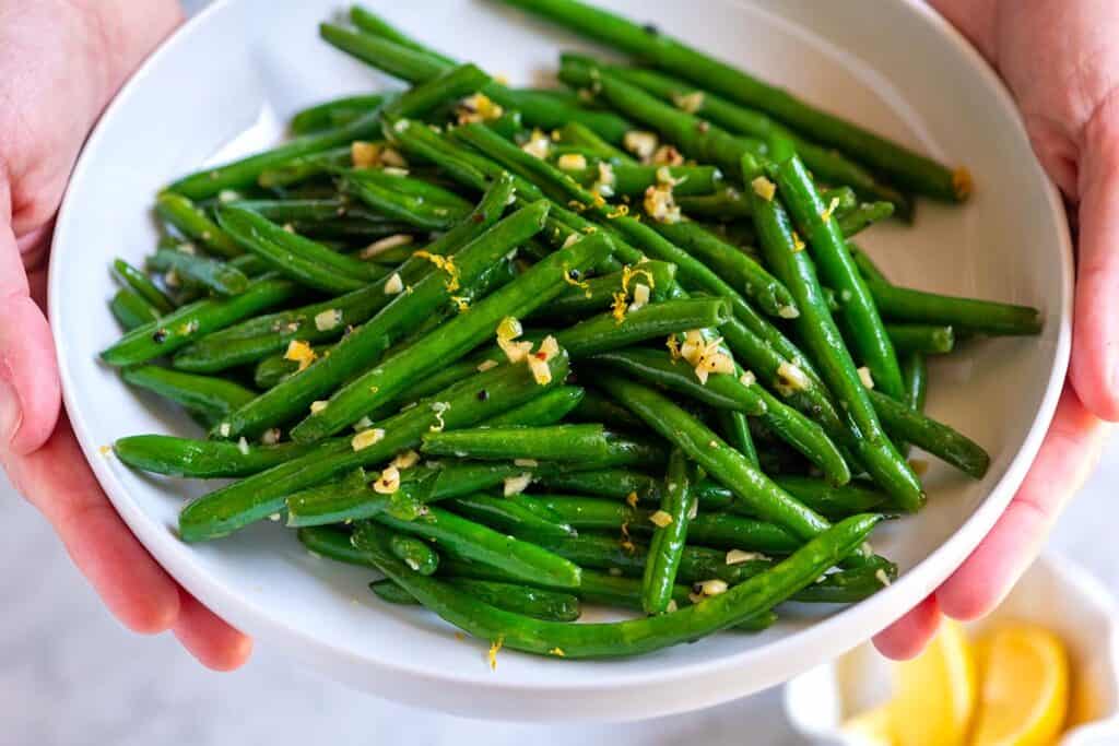 Garlic Butter Sauteed Green Beans - Bussin Foods