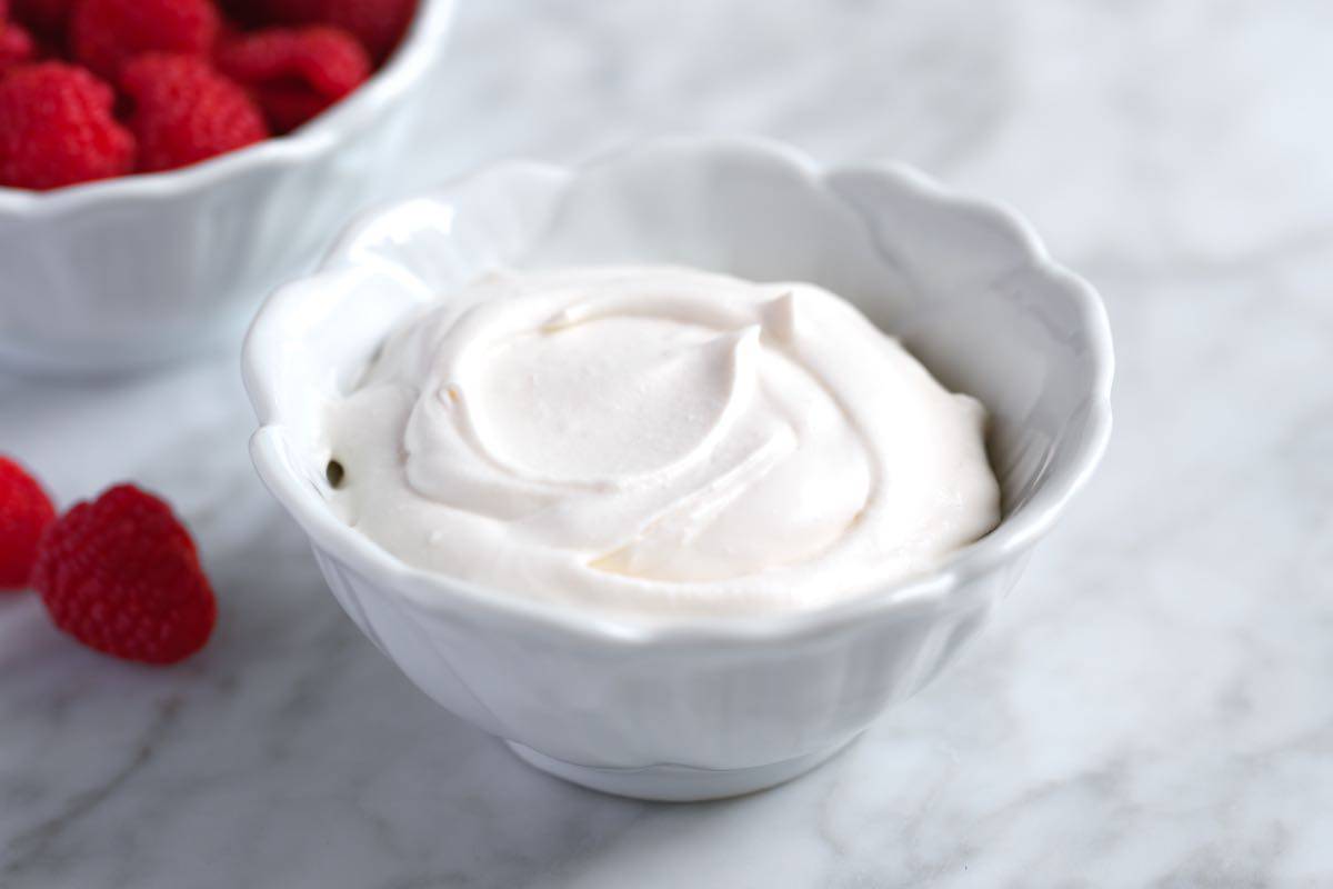 Non-dairy Plant-based Whipped Topping, 10 oz at Whole Foods Market