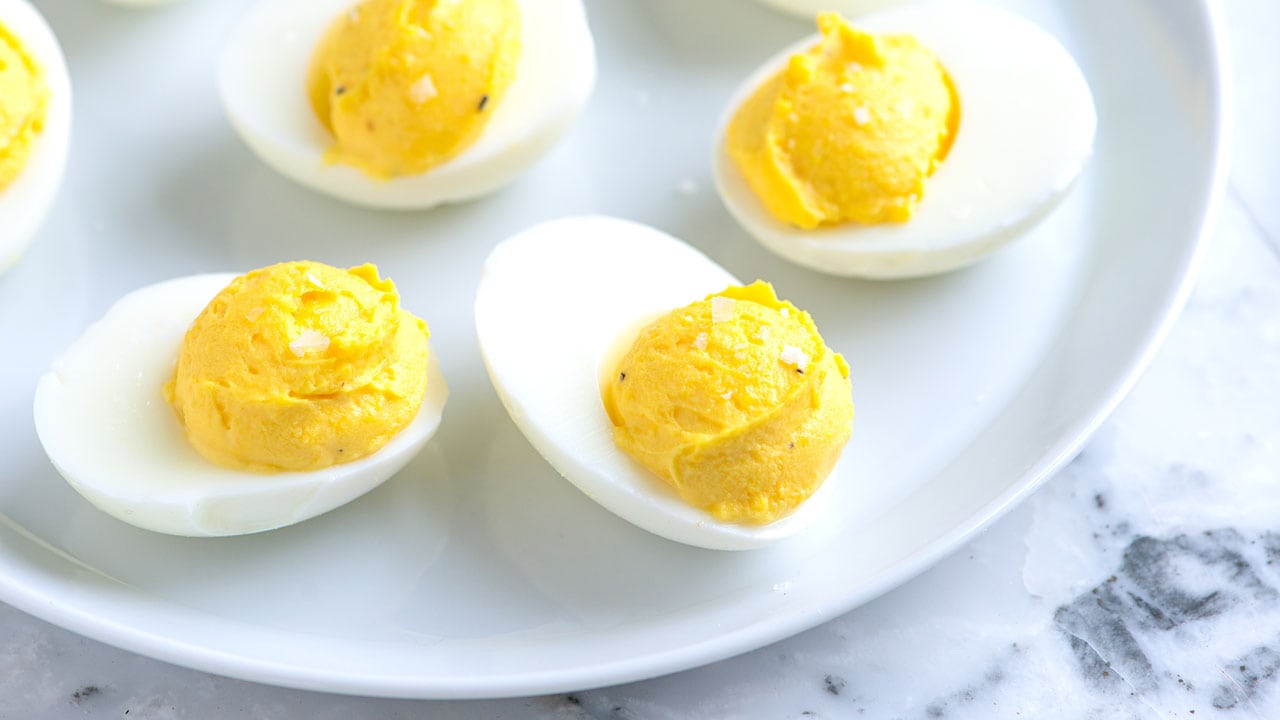 Hard Boil Eggs without Egg Yolk turning Green - My Turn for Us