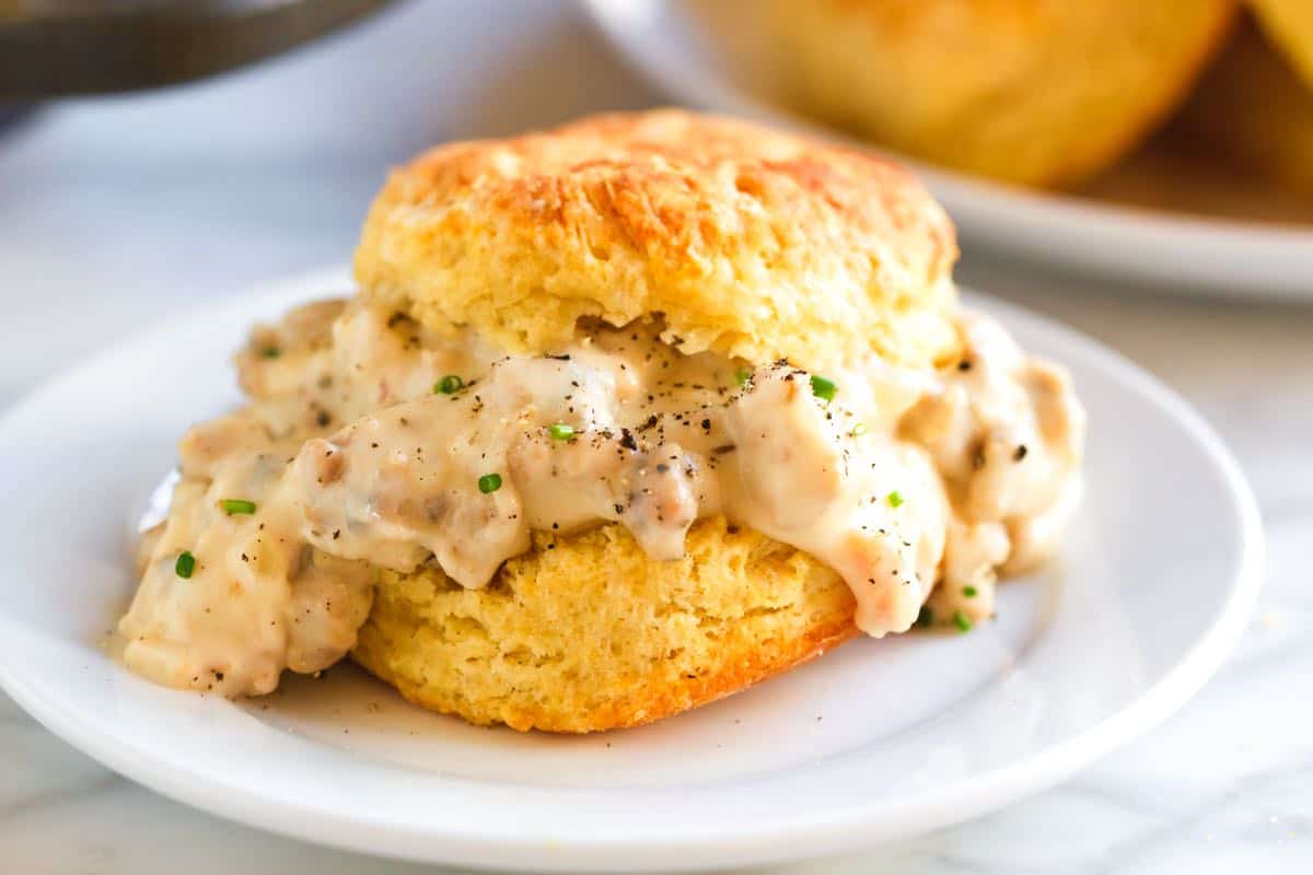 Easy Sausage Gravy with Biscuits