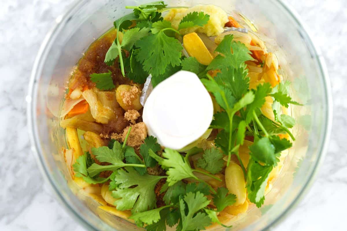 How to make yellow curry paste: ingredients in food processing machines