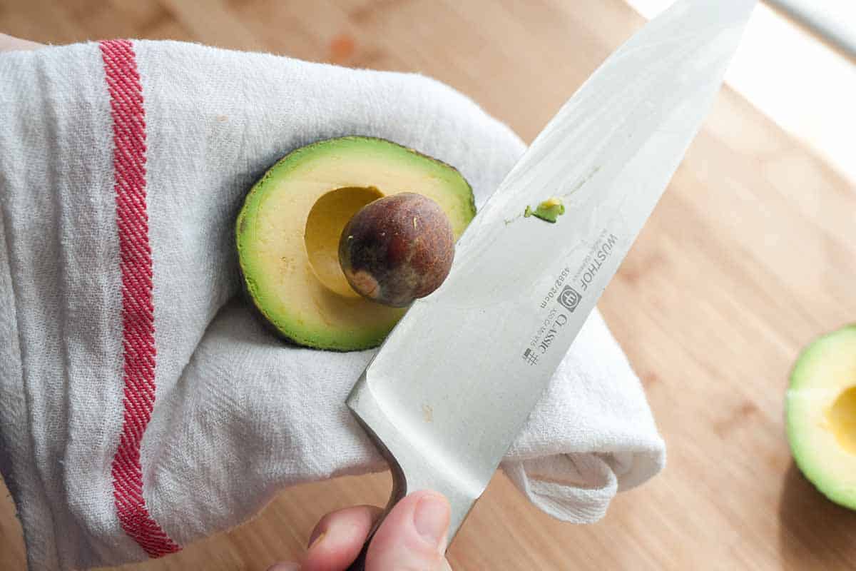 How to Cut Avocado: Remove Seeds with Kife